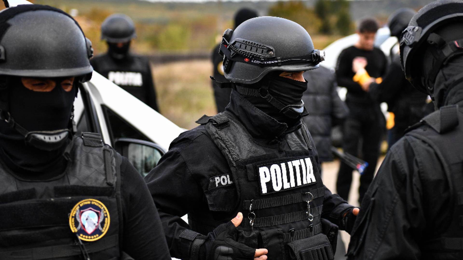 Doi bărbaţi din Botoşani
